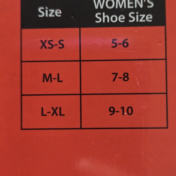 NEW Hello Kitty Women's White and Red Slippers Shoe Size 7-8 M-L NWT - Picture 5 of 6